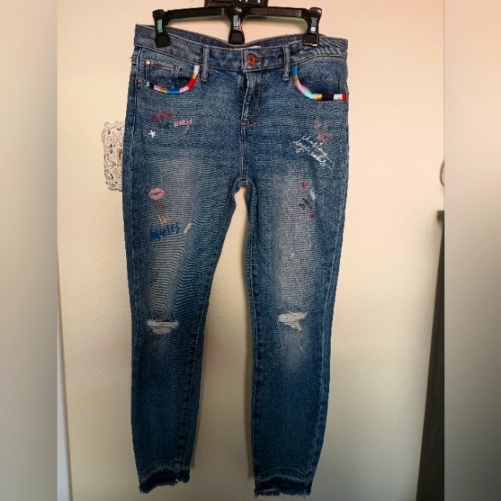 RARE Vintage Guess  Embroidered Graffiti Jeans, Y2K, Grunge,  28/26, Destroyed!!